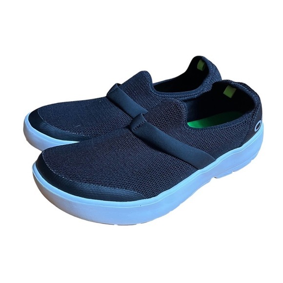 OOFOS Shoes Oofos Oomg Low Womens Walking Shoes Whiteblack Size 9